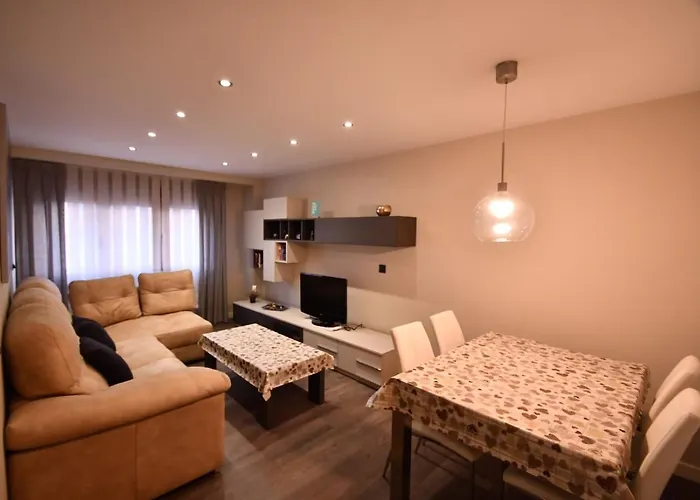 Con Garaje En El Centro * Gijón